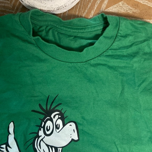 Youth Nostalgic Dr Seuss Yurtle The Turtle Story Book Short Sleeve Tee Shirt - Picture 4 of 6